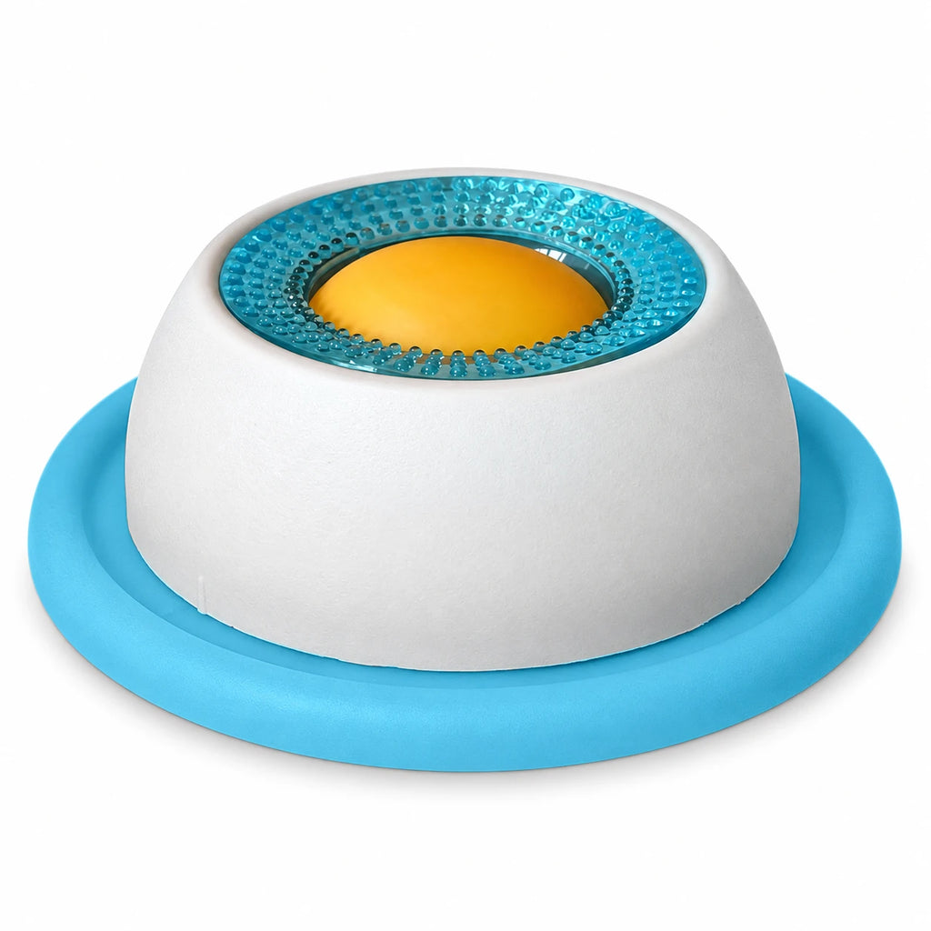 Jouet distributeur de friandises pour chien — fond blanc