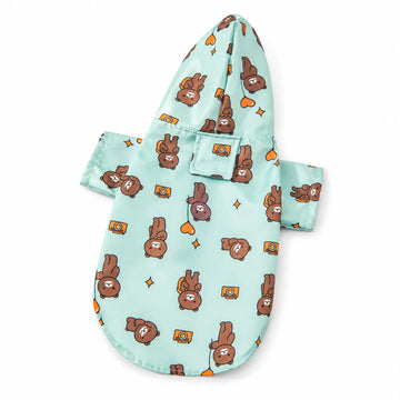 Imperméable à capuche pour petit chien — fond blanc
