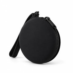 Pochette à friandises ronde en silicone pour chien — fond blanc