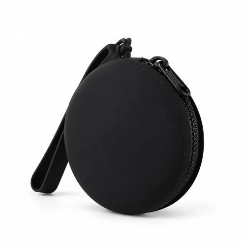 Pochette à friandises ronde en silicone pour chien — fond blanc