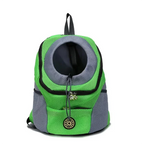 Sac de transport vert pour petit chien et chat sur fond blanc